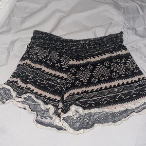5/$25!! boho shorts